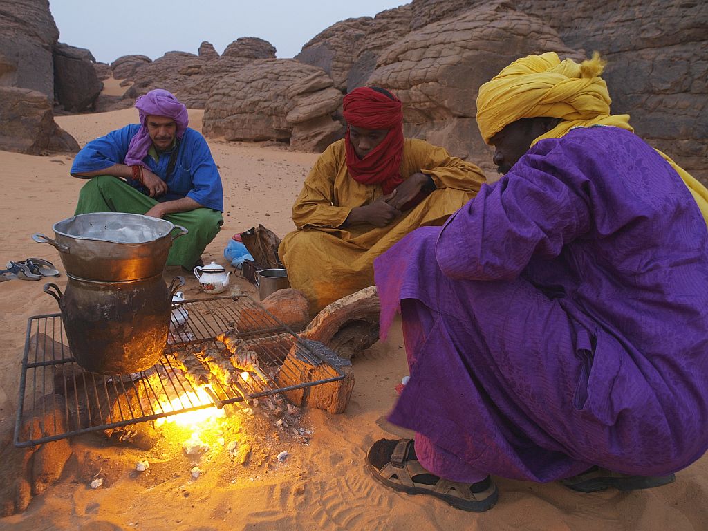 Algerien Tuareg Wüste Feuer Camp