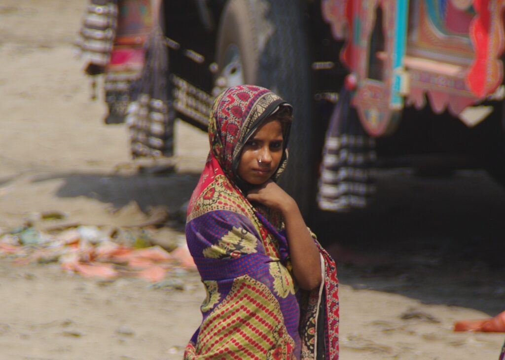 Pakistan-ST-007_cut