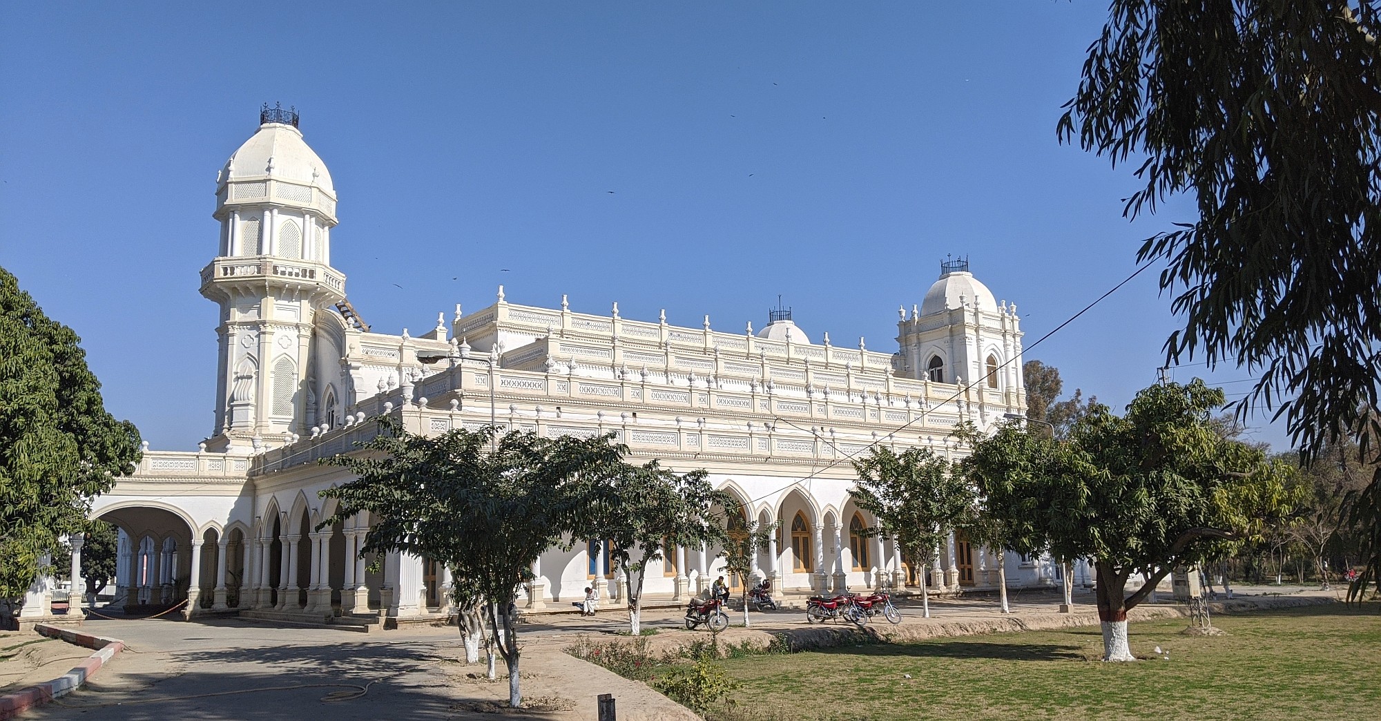 Pakistan_opener_3_cut_2000px