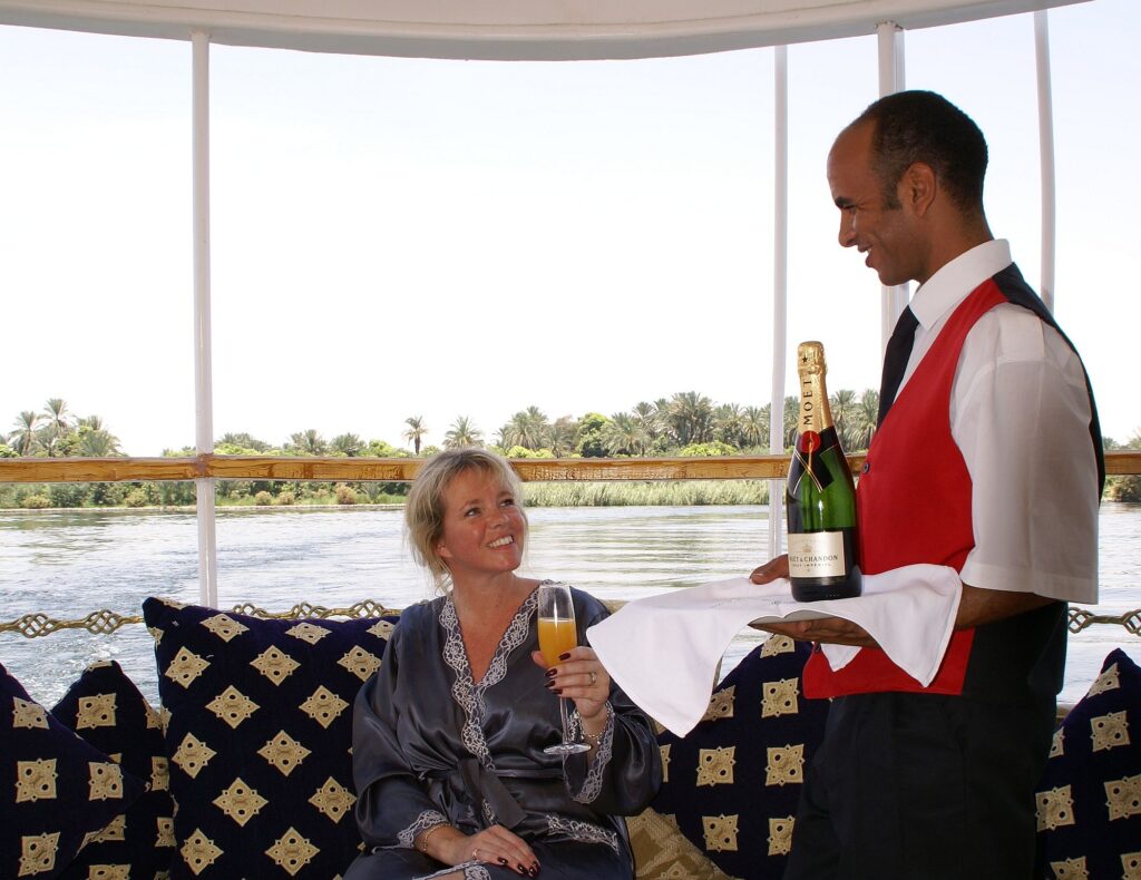 Donia-Opener-Neu-2000px-004