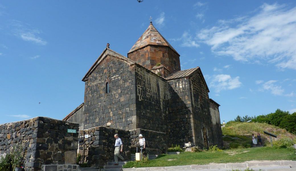 Armenien Sevan-Kloster-1040x600