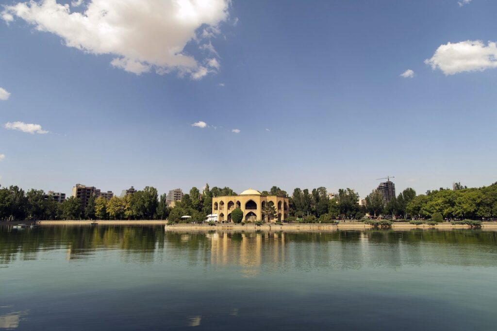 West_Iran_2000px_04