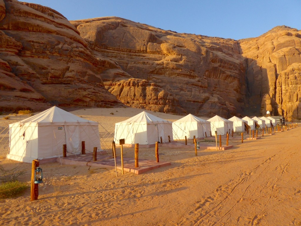 Saudi 056-al-ula-camp-site
