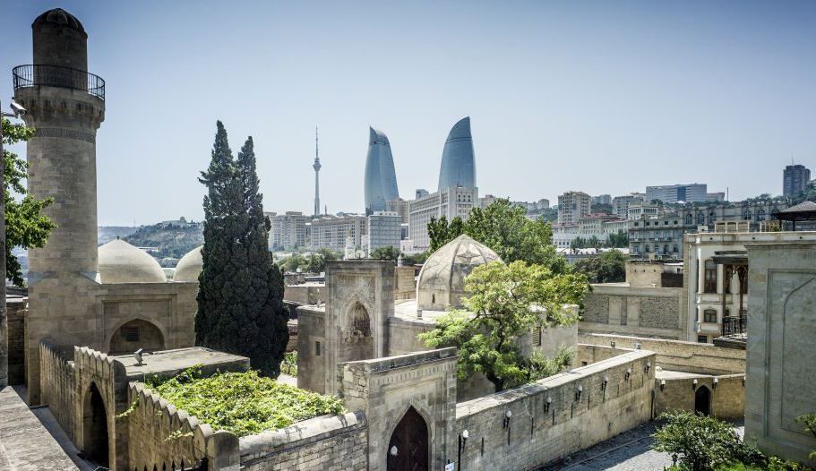 Aserbaidschan-Opener-Cut-911x526