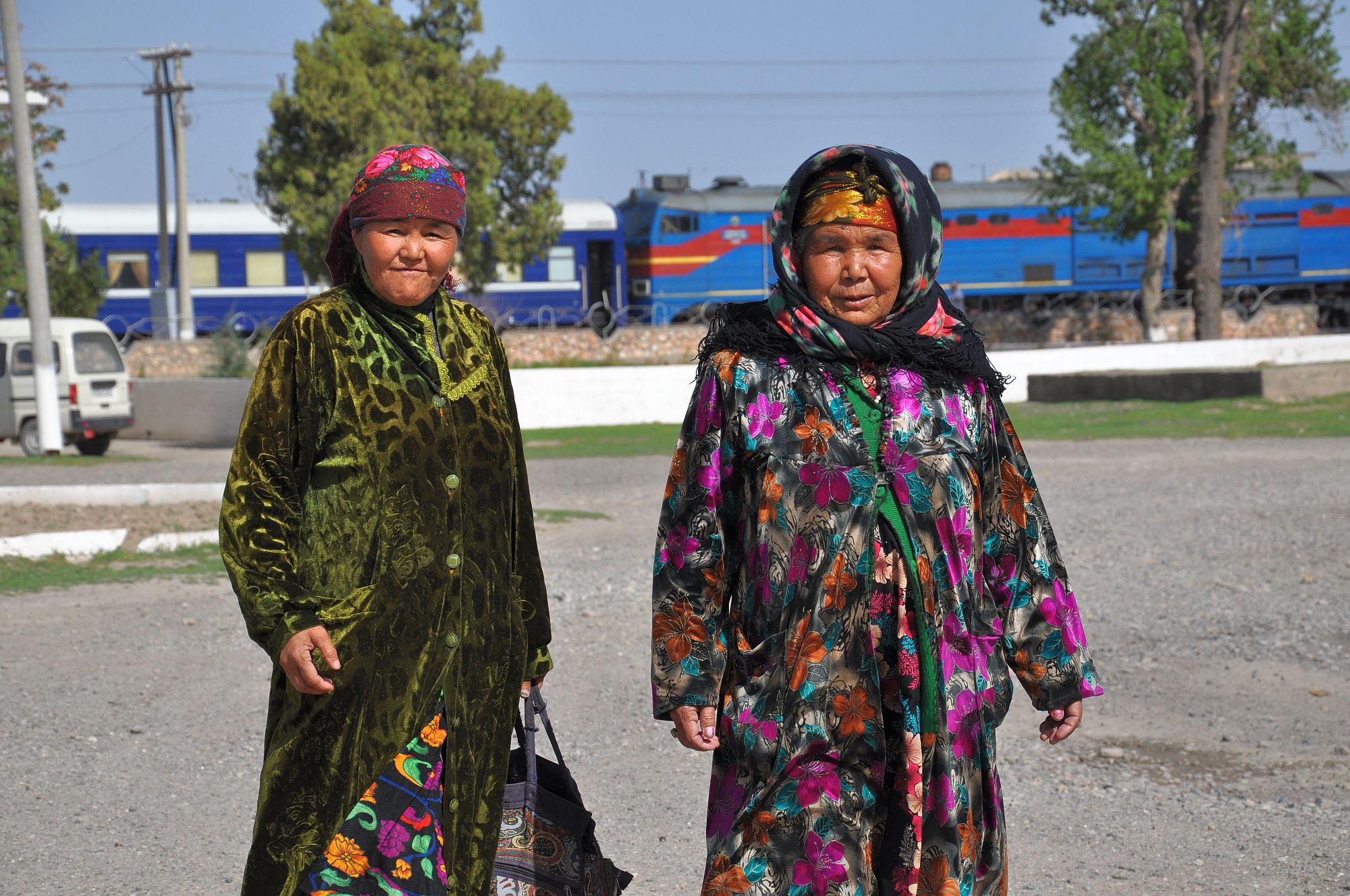 Usbekistan Zug 2000px 013