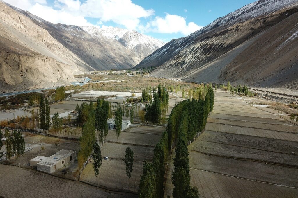 Pakistan-Chapruson-001-2000px