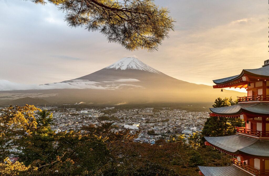 Japan-Slider-2000px-007-1024x671