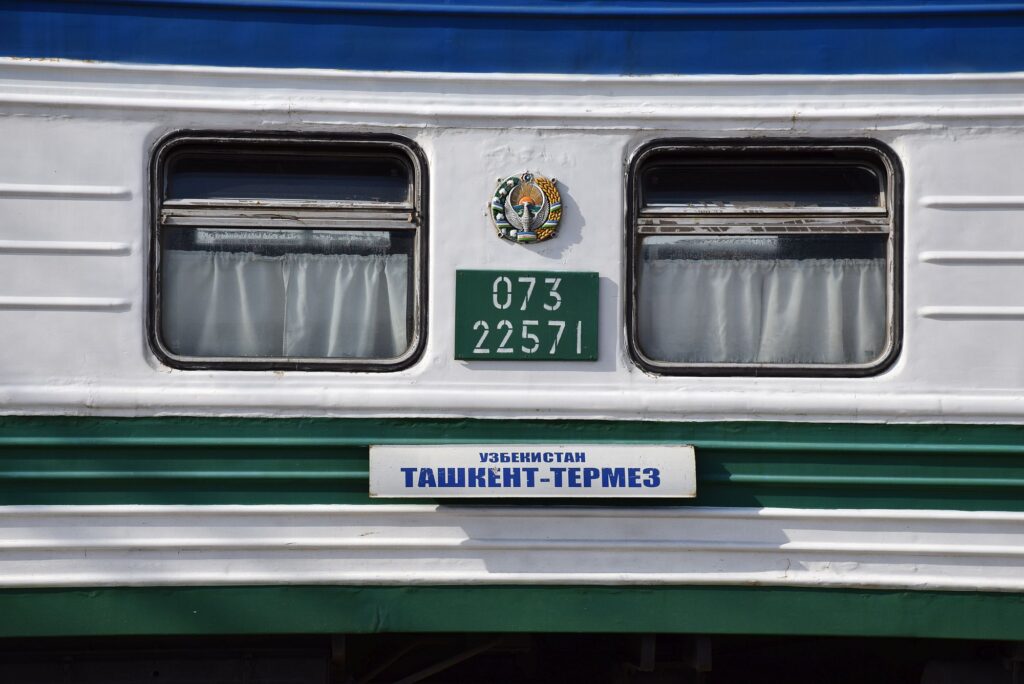 Usbekistan Zug 2000px 025
